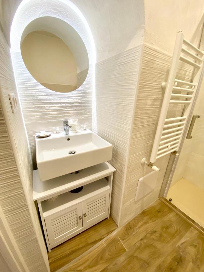 Stella Marina Luxury Bed & Breakfast โปลีญาโนอามาเร ภายนอก รูปภาพ